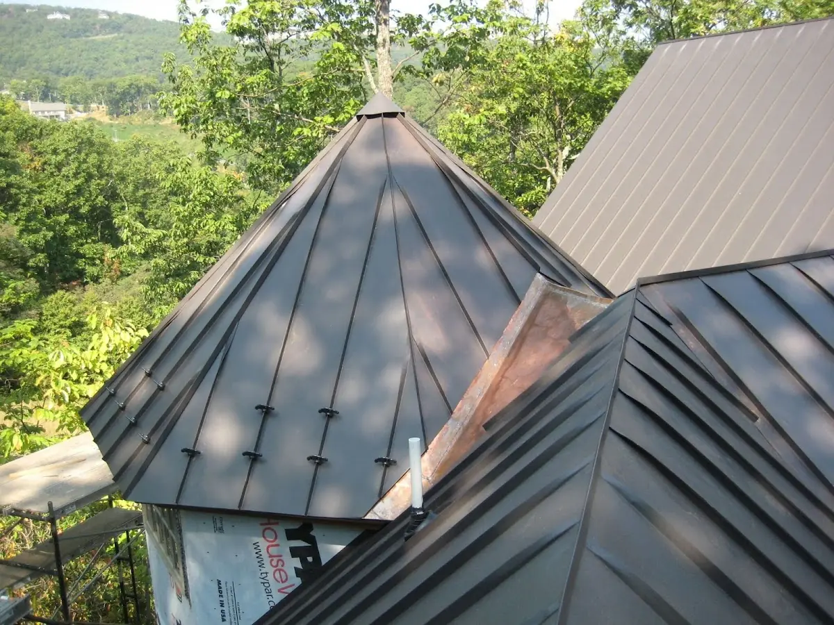 Professional Roof Tarp Installation by Craftsman Roofing in Owego